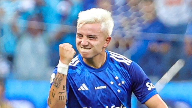 Cruzeiro domina Corinthians, vence por 3 a 0 e mantém rival na zona de rebaixamento