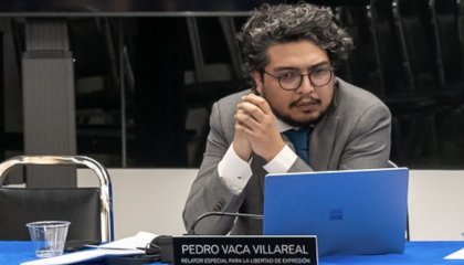 Congressistas da base governista se reúnem com representante da OEA