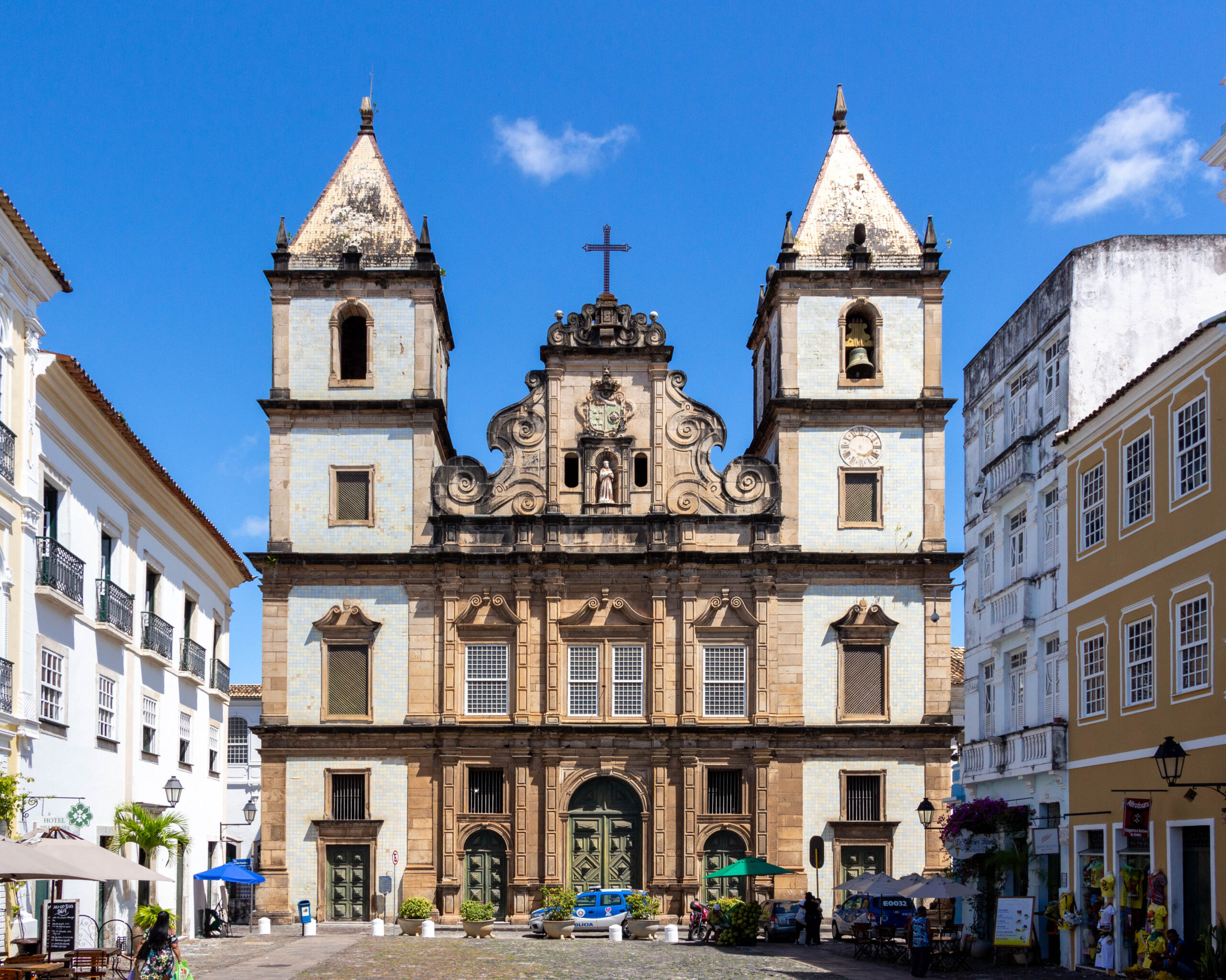 Oito igrejas são interditadas em Salvador após acidente na Igreja de São Francisco de Assis