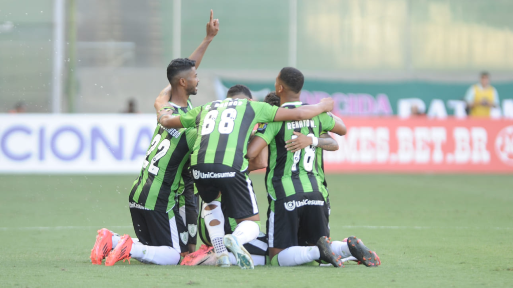 Nos pênaltis, América-MG vence Cruzeiro e vai à final do Campeonato Mineiro Nos pênaltis, América-MG vence Cruzeiro e vai à final do Campeonato Mineiro