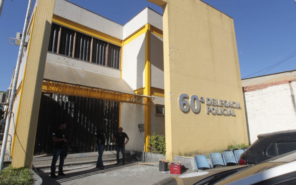 Quatro suspeitos de ataque a delegacia morrem em confronto em Duque de Caxias