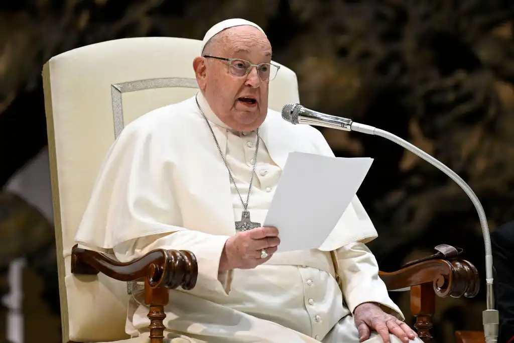 Papa enfrenta crise de asma e estado de saúde preocupa, diz Vaticano Papa enfrenta crise de asma e estado de saúde preocupa, diz Vaticano