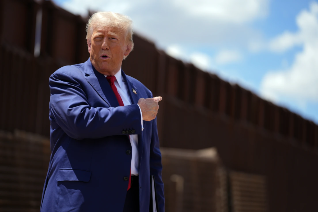 Trump recorre a lei de 1798 e envia venezuelanos a El Salvador, custo para abrigar migrantes nas prisões será de US$ 6 milhões Trump recorre a lei de 1798 e envia venezuelanos a El Salvador, custo para abrigar migrantes nas prisões será de US$ 6 milhões