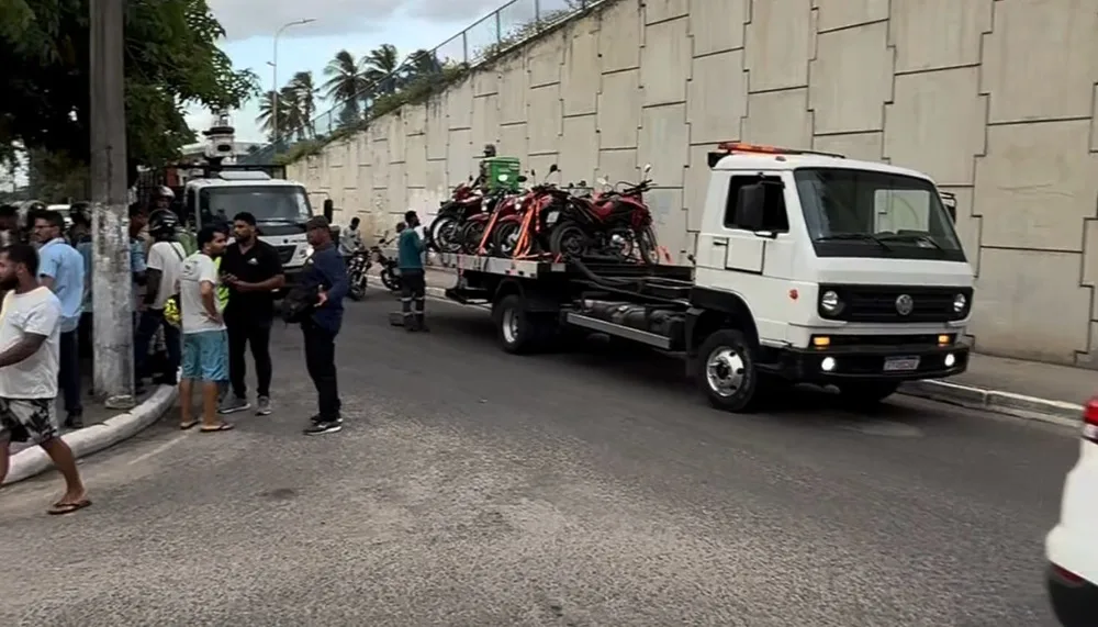 Advogado Rafael Rocha denuncia cobrança abusiva de taxas de guincho em Feira de Santana Advogado Rafael Rocha denuncia cobrança abusiva de taxas de guincho em Feira de Santana