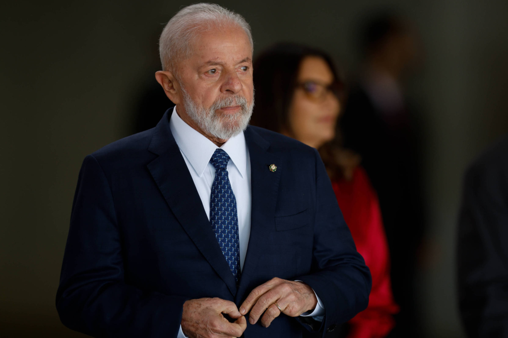 Datafolha: Lula venceria Bolsonaro e demais nomes da direita se eleição fosse hoje Datafolha: Lula venceria Bolsonaro e demais nomes da direita se eleição fosse hoje