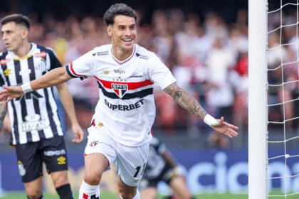 São Paulo supera o Santos no Morumbis e conquista primeira vitória no Brasileirão 2025