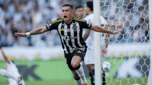 Atlético-MG vence Botafogo no Mineirão e conquista primeira vitória no Brasileirão 2025