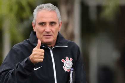 Corinthians entra em contato com Tite para assumir a equipe; técnico pede tempo para avaliar