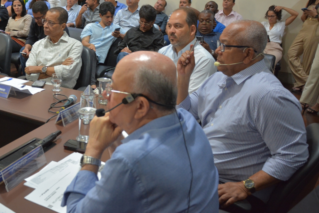 Avanços em 100 dias de Governo sinalizam para mais conquistas chegando todos os dias Avanços em 100 dias de Governo sinalizam para mais conquistas chegando todos os dias