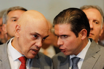 Presidente da Câmara recorre ao STF contra decisão sobre Ramagem