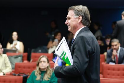 ‘Convido o senhor para ser meu vice’, diz Bolsonaro a Moraes em depoimento transmitido ao vivo pelo STF; ministro responde: ‘Eu declino’