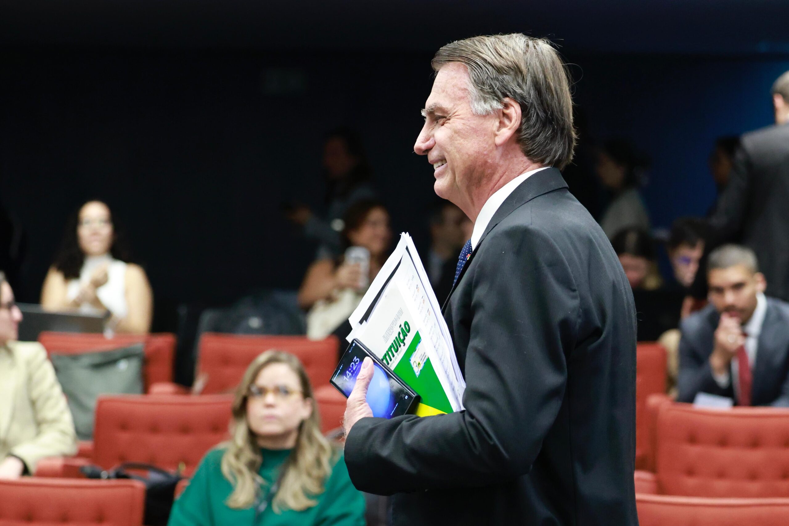 ‘Convido o senhor para ser meu vice’, diz Bolsonaro a Moraes em depoimento transmitido ao vivo pelo STF; ministro responde: ‘Eu declino’