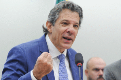 Haddad denuncia ‘calotes’ do governo Bolsonaro e acusa deputados da oposição de ‘molecagem’ por ‘correrem do debate’