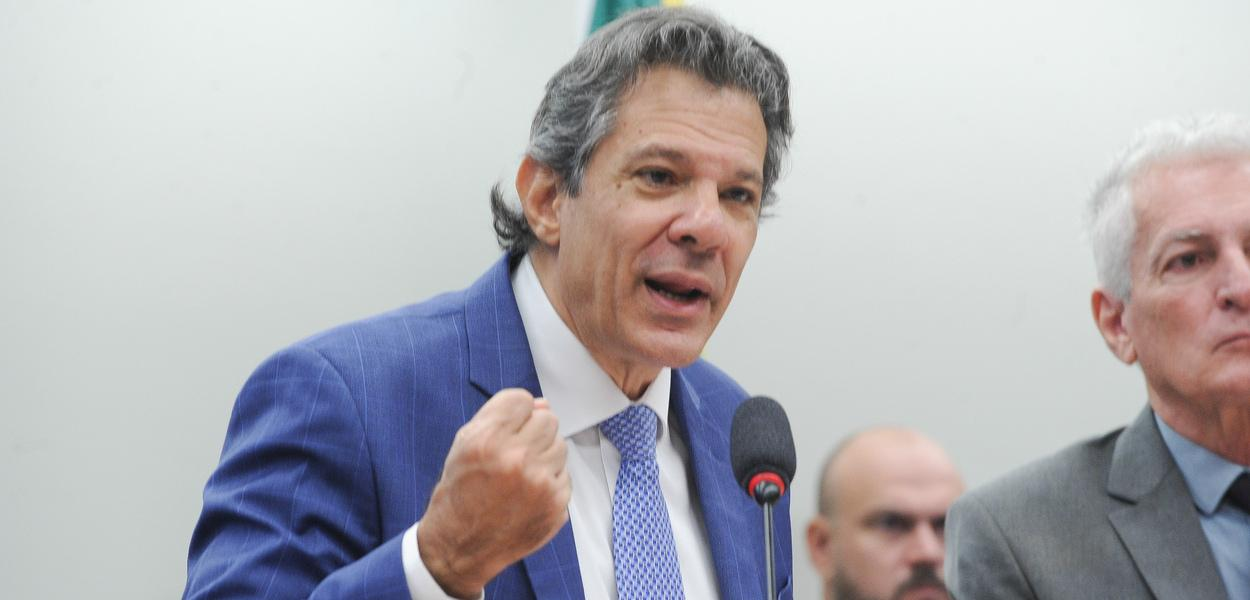 Haddad denuncia ‘calotes’ do governo Bolsonaro e acusa deputados da oposição de ‘molecagem’ por ‘correrem do debate’