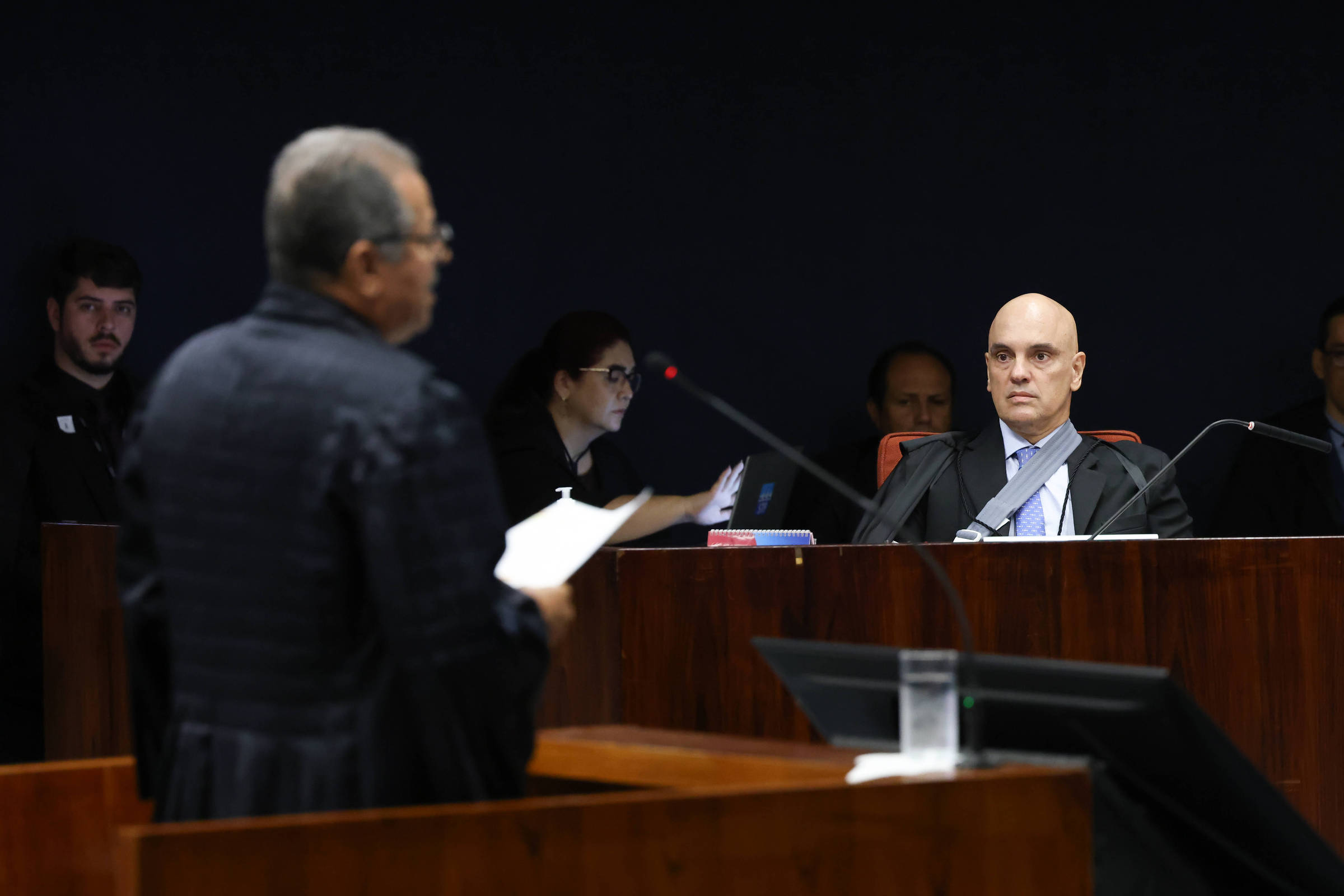 Trama Golpista: Moraes marca interrogatório de Bolsonaro e outros sete réus para a próxima semana no STF