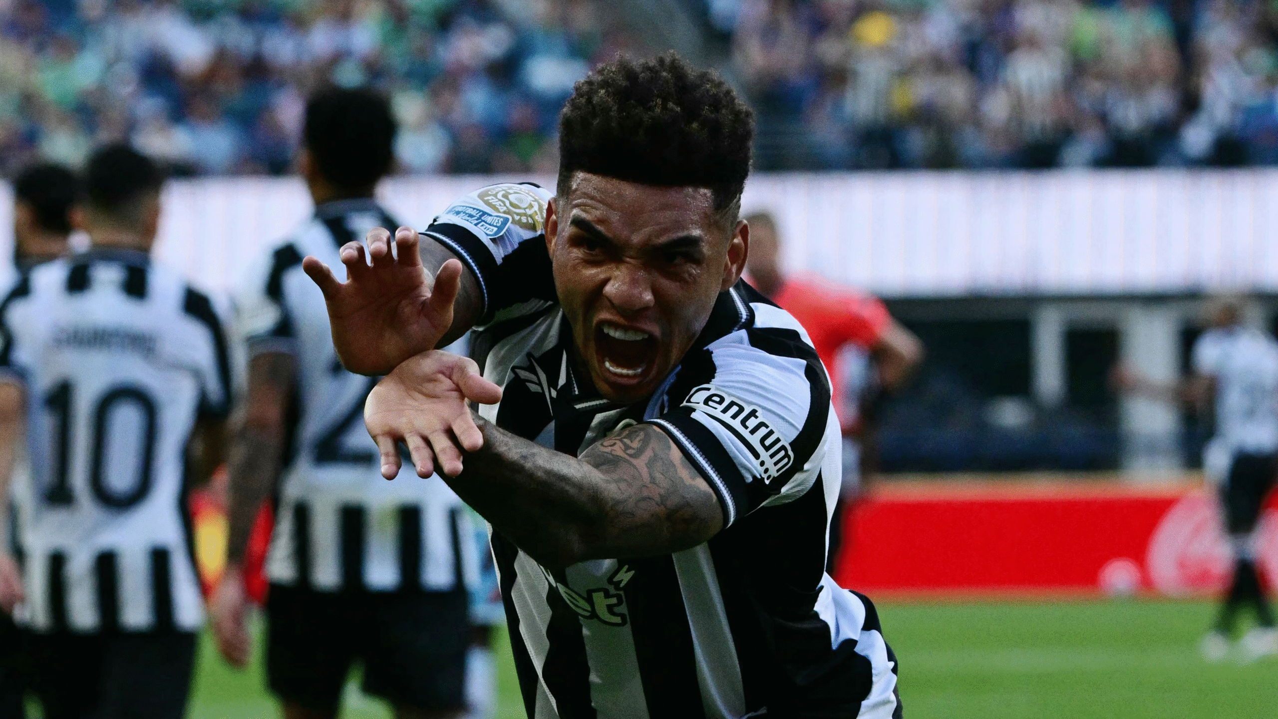 Em jogo épico, Botafogo vira sobre o PSG, mas sofre gol no fim e é eliminado do Mundial de Clubes