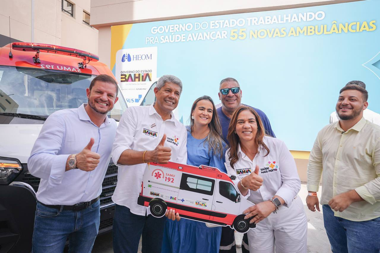 Governador Jerônimo Rodrigues entrega nova ambulância UTI Móvel para reforçar a frota do SAMU de Feira de Santana