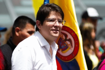 VIDEO: Pré-candidato à presidência da Colômbia é baleado durante evento de campanha em Bogotá
