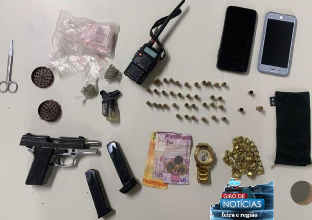 Mulher é presa em flagrante com arma, munições e drogas no Conjunto Ildes Ferreira, em Feira de Santana