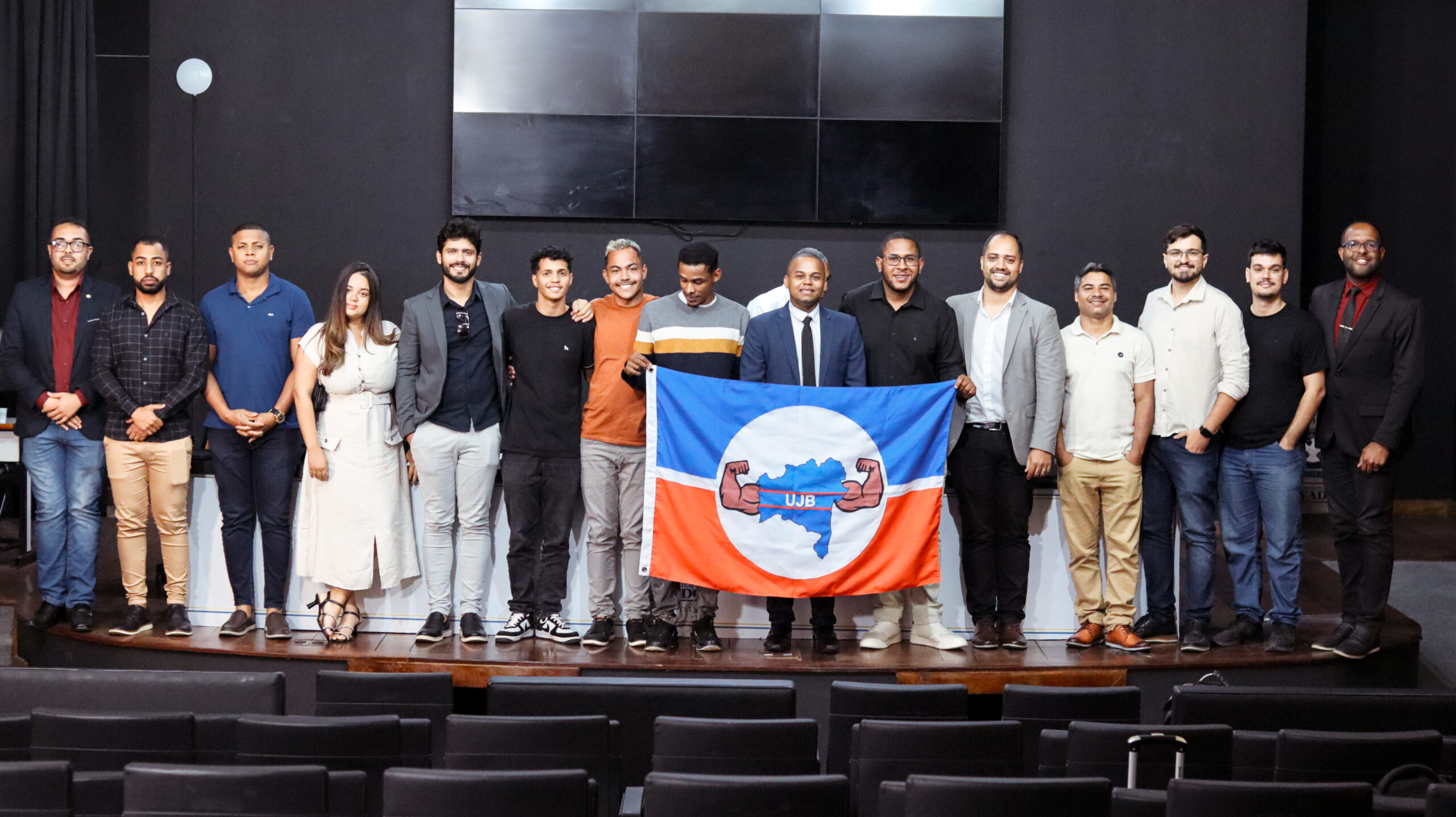 União dos Jovens da Bahia realiza encontro com prefeitos e aprova novas diretrizes em Salvador