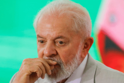 Aprovação ao governo Lula estaciona em 47% e para de melhorar, diz PoderData