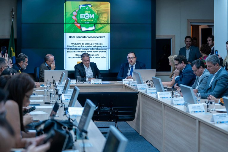 Renan Filho anuncia renovação automática da CNH para ‘bons condutores’ valendo a partir desta sexta (9)