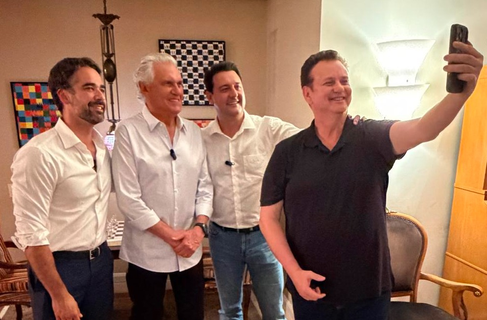 Ronaldo Caiado anuncia saída do União Brasil e filiação ao PSD para viabilizar candidatura ao Planalto em 2026