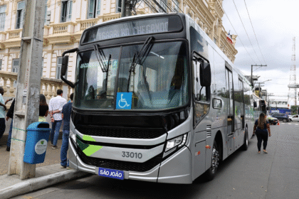 Semob convoca Conselho Municipal de Transportes para discutir nova tarifa do transporte coletivo em Feira de Santana Semob convoca Conselho Municipal de Transportes para discutir nova tarifa do transporte coletivo em Feira de Santana