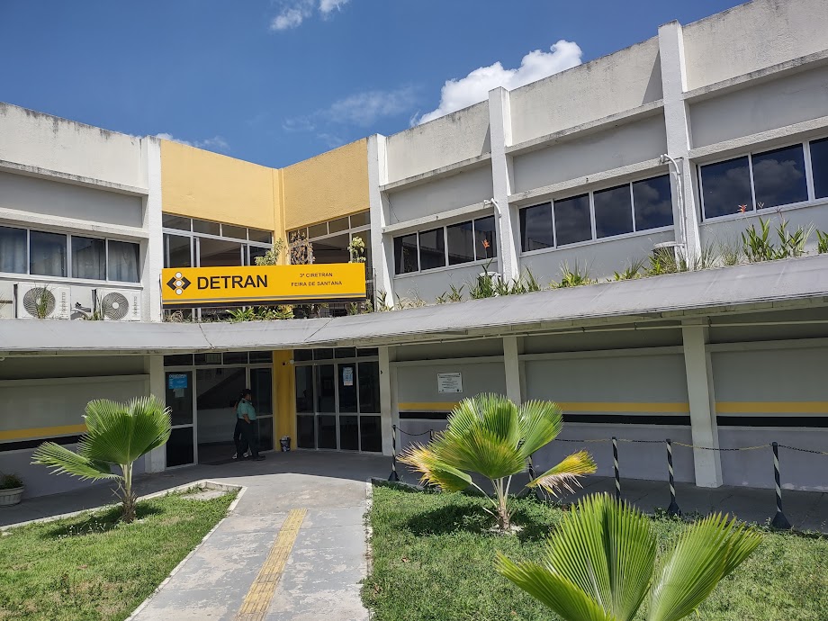 Advogado denuncia caos no Detran-BA e expõe sistema que impede motorista de recorrer de multas sem agendamento