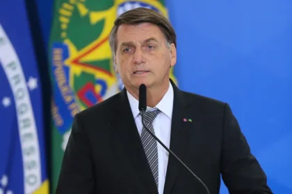 Ministério Público Militar formaliza pedido de perda de patente e expulsão de Bolsonaro, Braga Netto e outros três oficiais condenados Ministério Público Militar formaliza pedido de perda de patente e expulsão de Bolsonaro, Braga Netto e outros três oficiais condenados