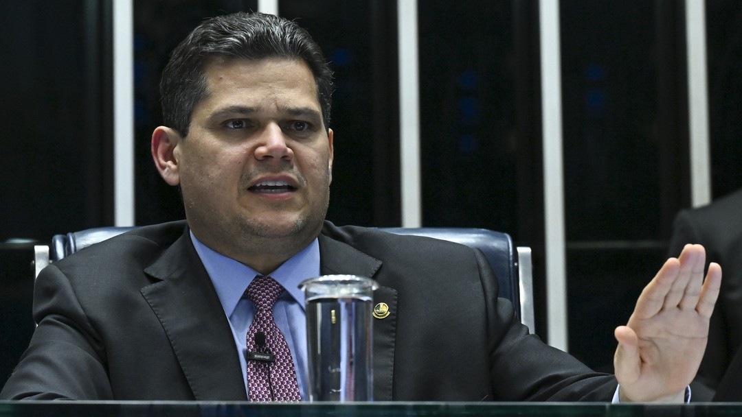 Presidente do Senado em sessão plenária