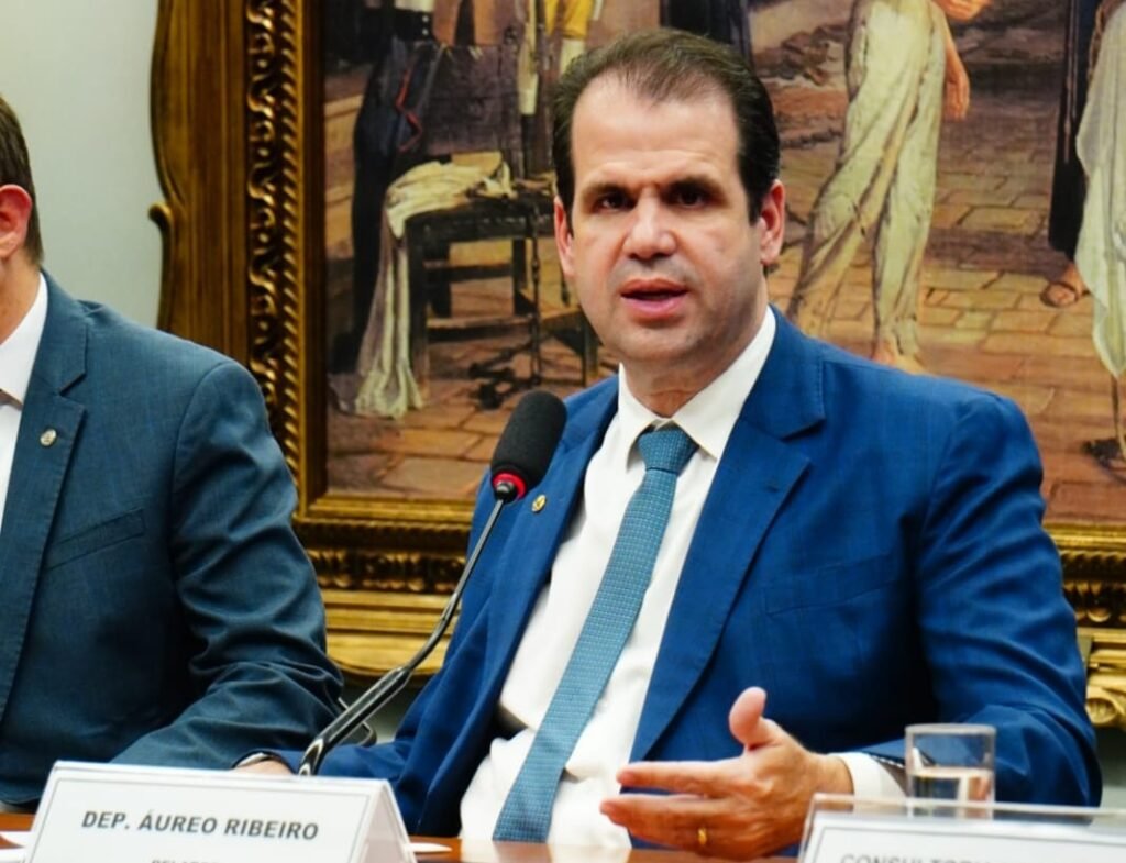 Deputado Áureo Ribeiro
